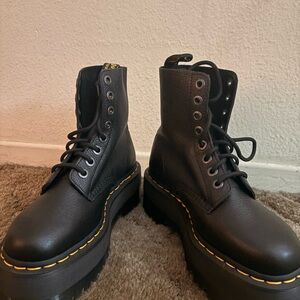 Dr. Martens black 1460 pascal boots